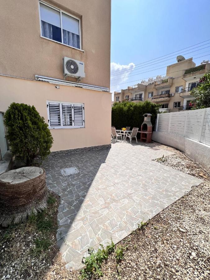 Pafia Sunbeach Townhouse Paphos ภายนอก รูปภาพ