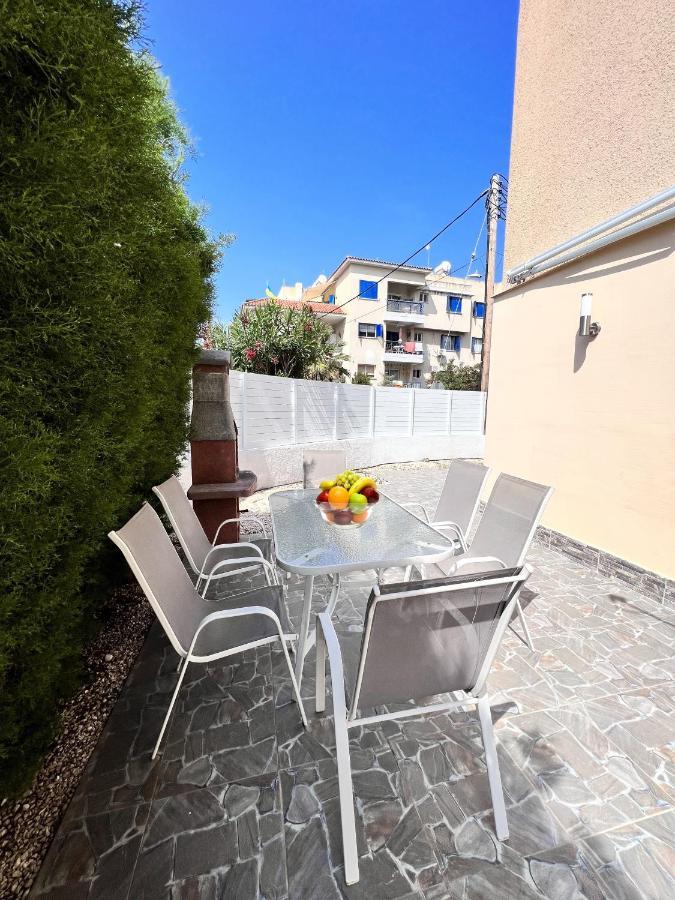 Pafia Sunbeach Townhouse Paphos ภายนอก รูปภาพ