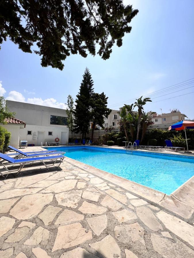 Pafia Sunbeach Townhouse Paphos ภายนอก รูปภาพ