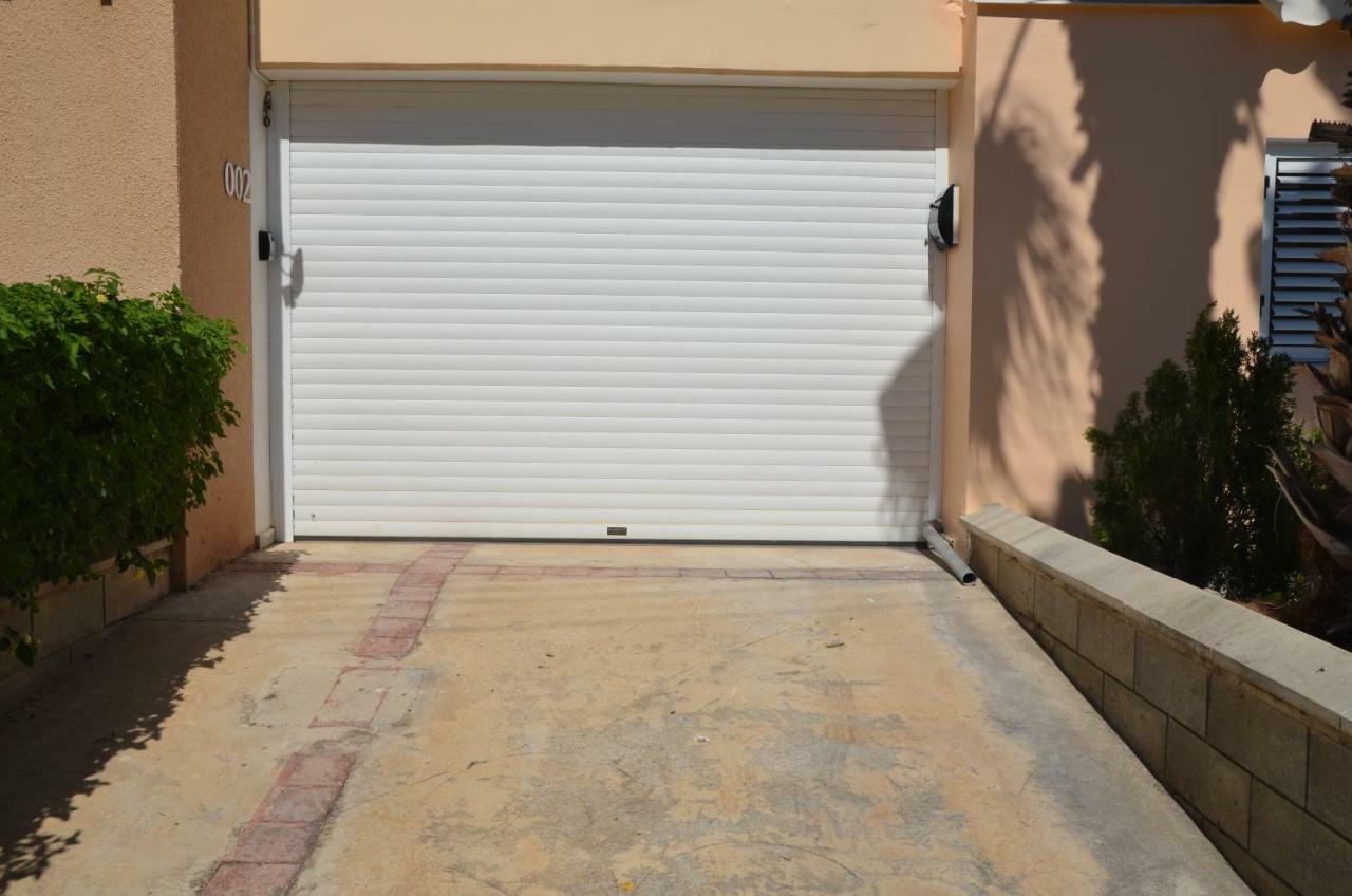 Pafia Sunbeach Townhouse Paphos ภายนอก รูปภาพ