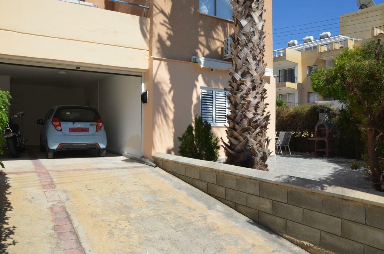 Pafia Sunbeach Townhouse Paphos ภายนอก รูปภาพ